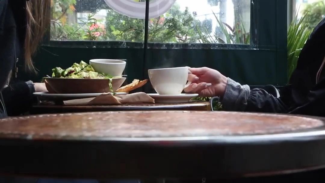 Professional meeting at a café